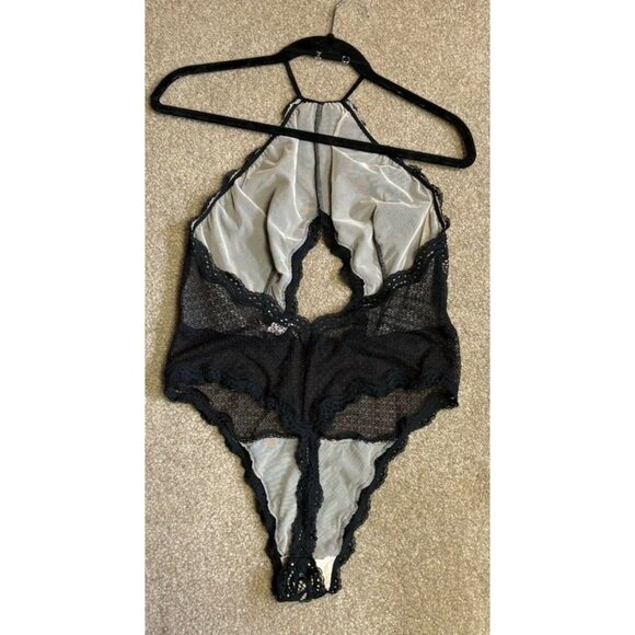 Victoria’s Secret Lace Black Thong Teddy. Size XL Halter Neck - Picture 5 of 8